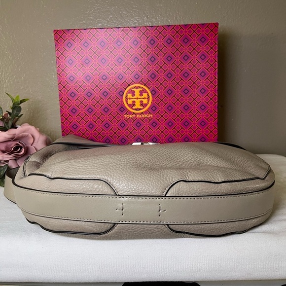 Tory Burch Gemini Link Hobo Crossbody Bag French Gray Pebbled Leather - Picture 9 of 17